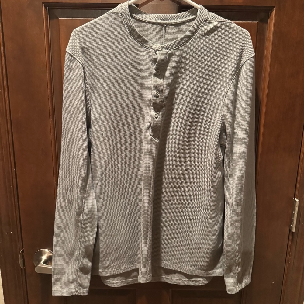lululemon athletica Men's Long-Sleeve Henley - Light Gray